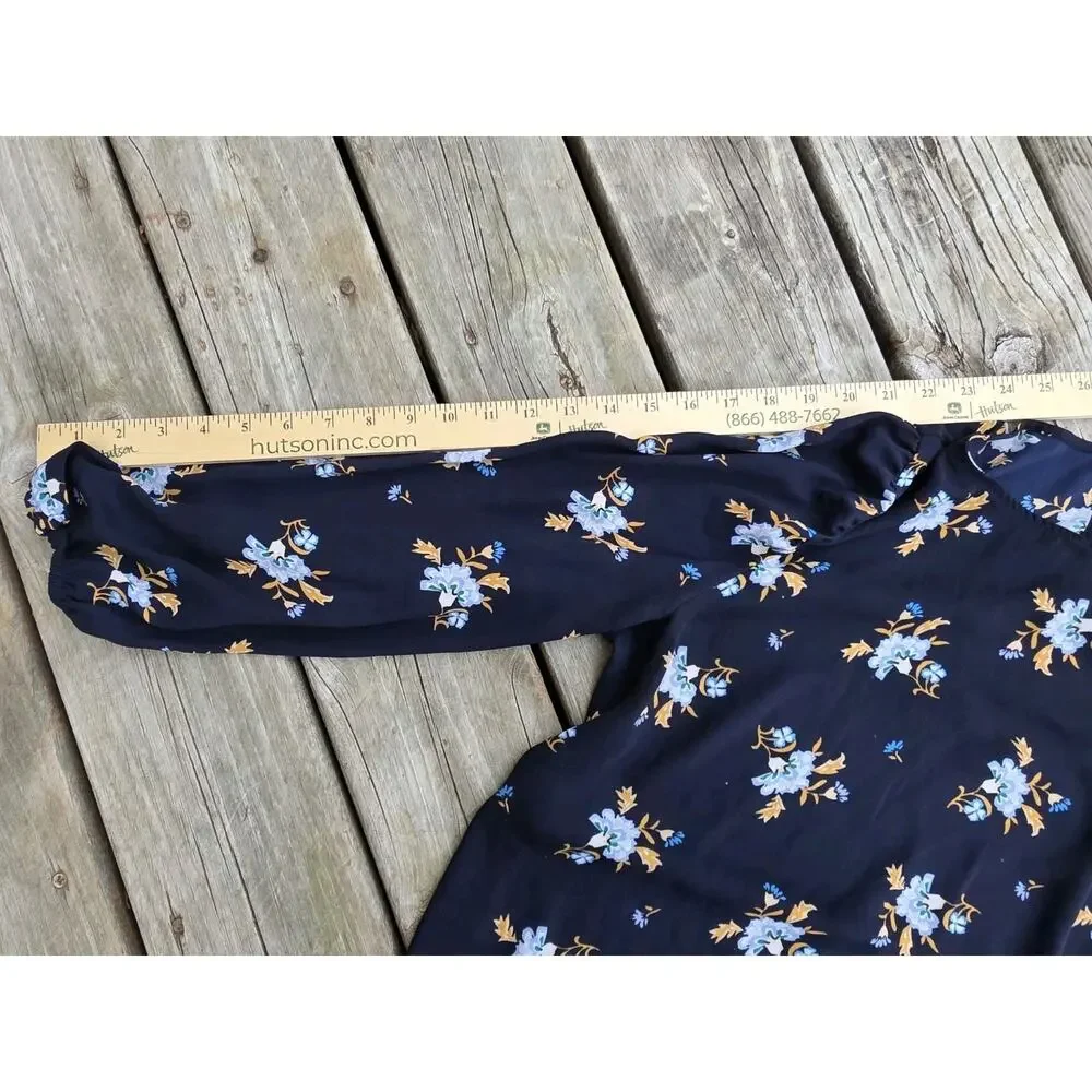 LOFT Floral Lightweight Boho Blouse Size Large L Navy With Flower Balloon Sleeve